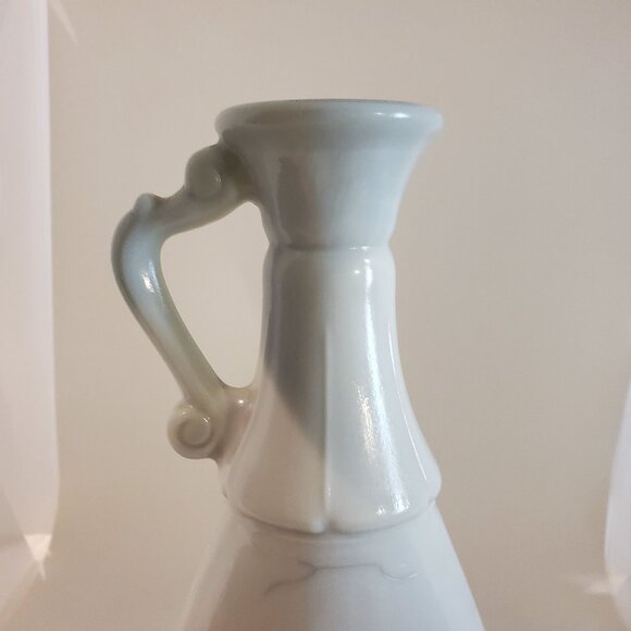 Vintage Jim Beam Whiskey Decanter Bottle Delft Blue Sailboat Windmill 1963 - Picture 5 of 11